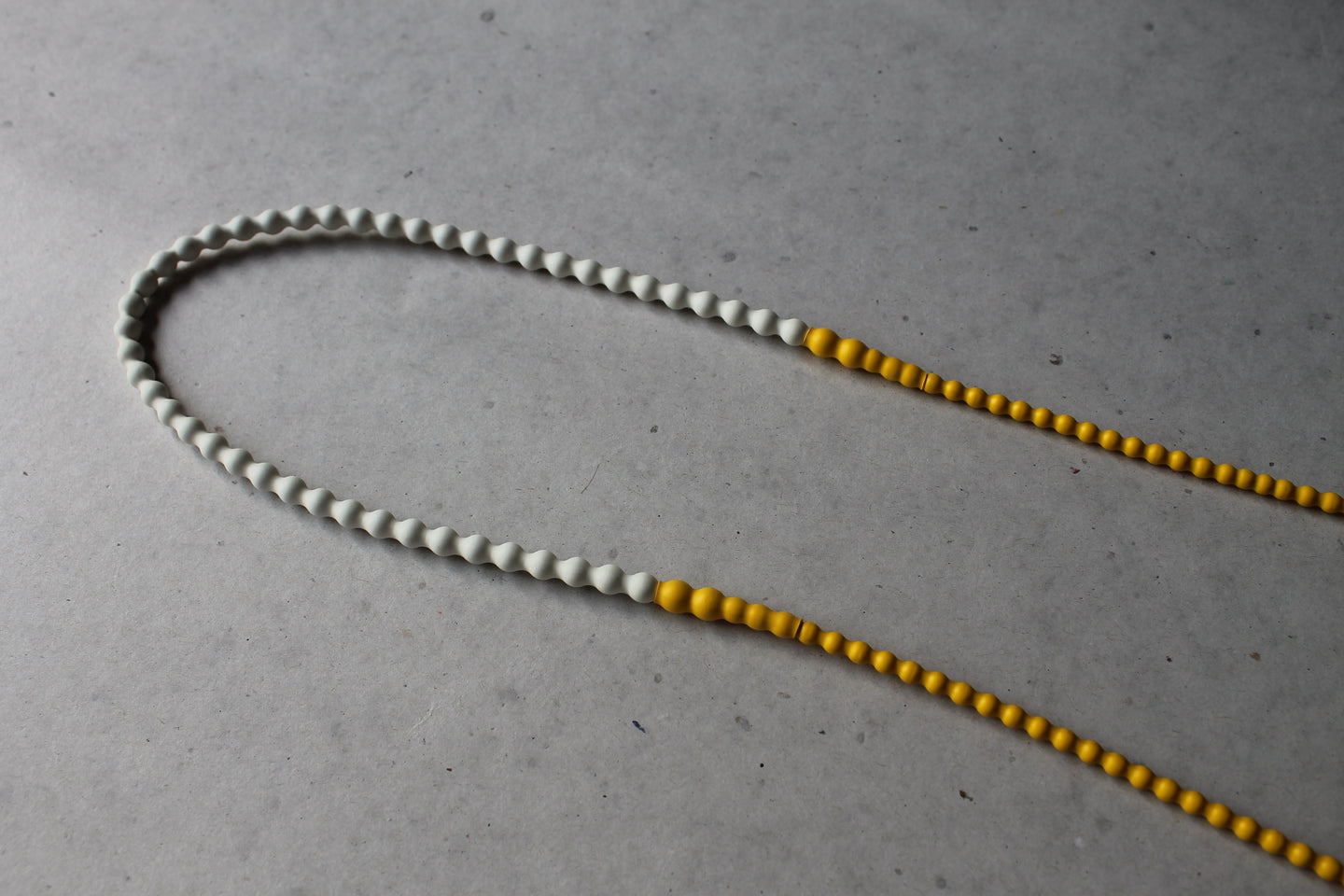 Necklace groc i blanc