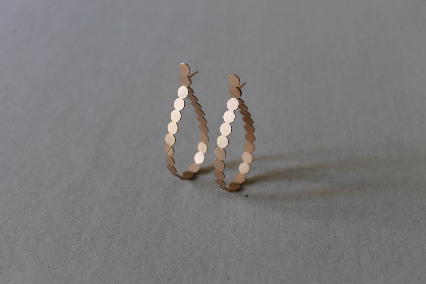 Rose gold plated silver earring