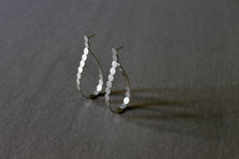 Load image into Gallery viewer, Silver earring