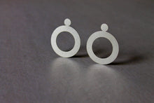 Load image into Gallery viewer, Silver earring
