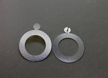 Load image into Gallery viewer, Silver earring