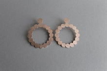 Load image into Gallery viewer, Rose gold plated silver earring