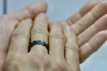 Cargar imagen en el visor de la galería, Anillo de plata oxidada mate